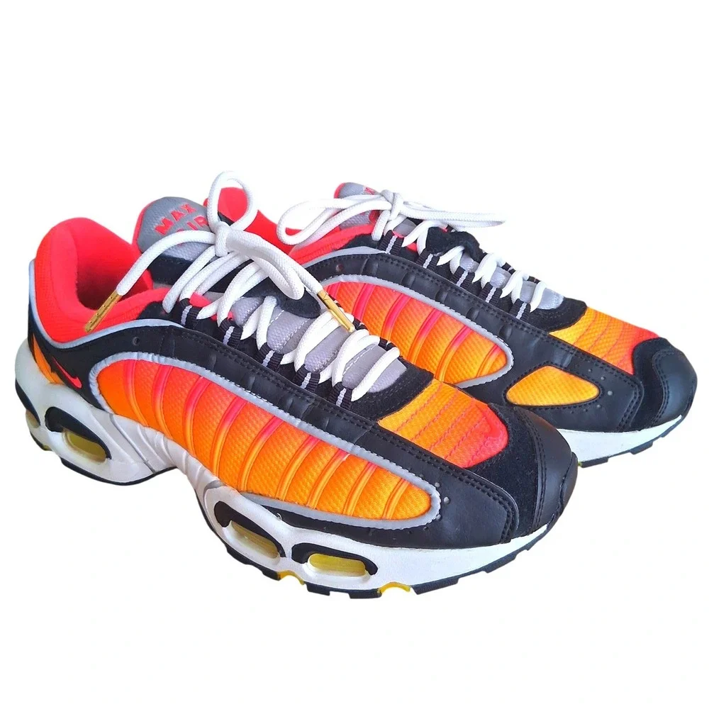 Nike Air Max Tailwind IV Men's size 9.5 Running Cross Training Athletic Sneakers